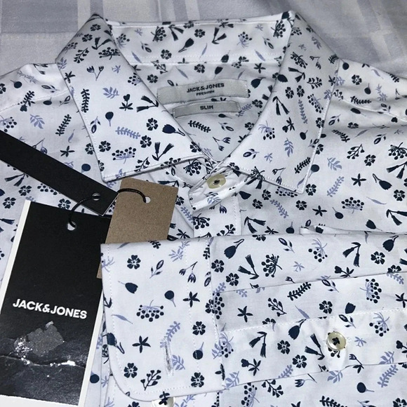 Jack & Jones,Men shirt Sm & Med,NWT,cotton 100,white & blue.BETTER COTTON ORG - Picture 3 of 13